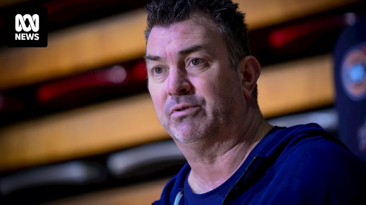 Adelaide 36ers sack head coach Scott Ninnis, name American Mike Wells as replacement