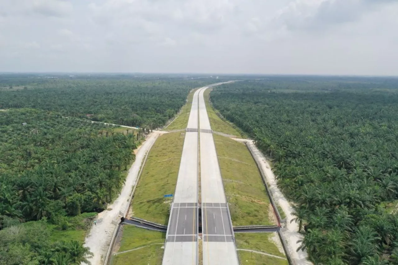 Hutama Karya tuntaskan sisa 9 km Jalan Tol Pekanbaru