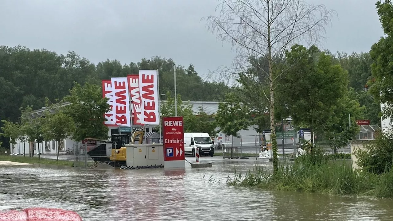 Nach Jahrhunderthochwasser: Rewe und Rossmann bleiben weiter geschlossen