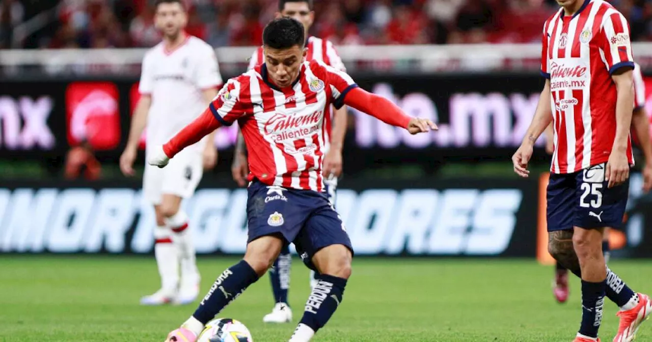 Futbolista de Chivas se comparó con Xavi Hernández