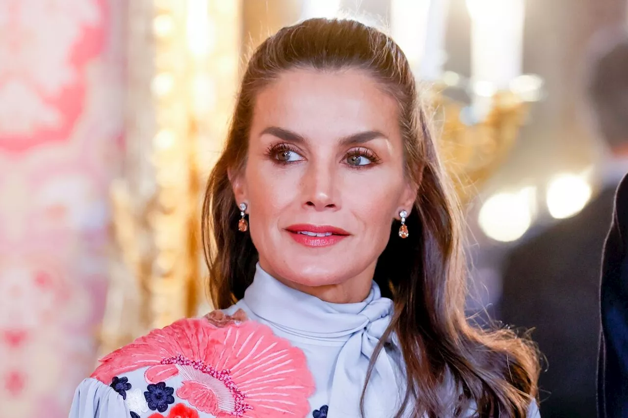 Faites comme Letizia d'Espagne et optez pour cette robe à fleurs pile dans la tendance