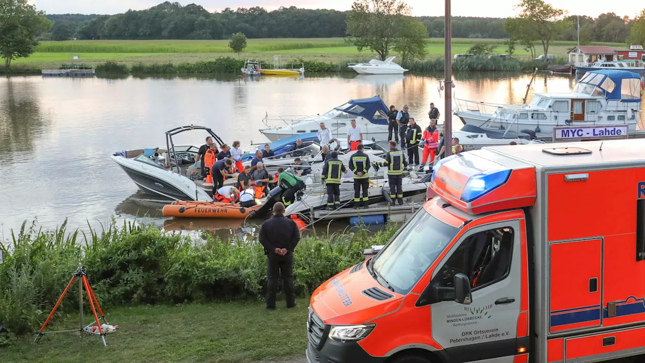 Unglück in der Weser (NRW): Schwimmer (21) in Schiffsschraube gefangen