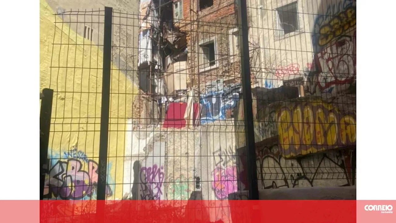 Câmara intervém em prédio devoluto que ardeu no domingo em Lisboa por risco de colapso