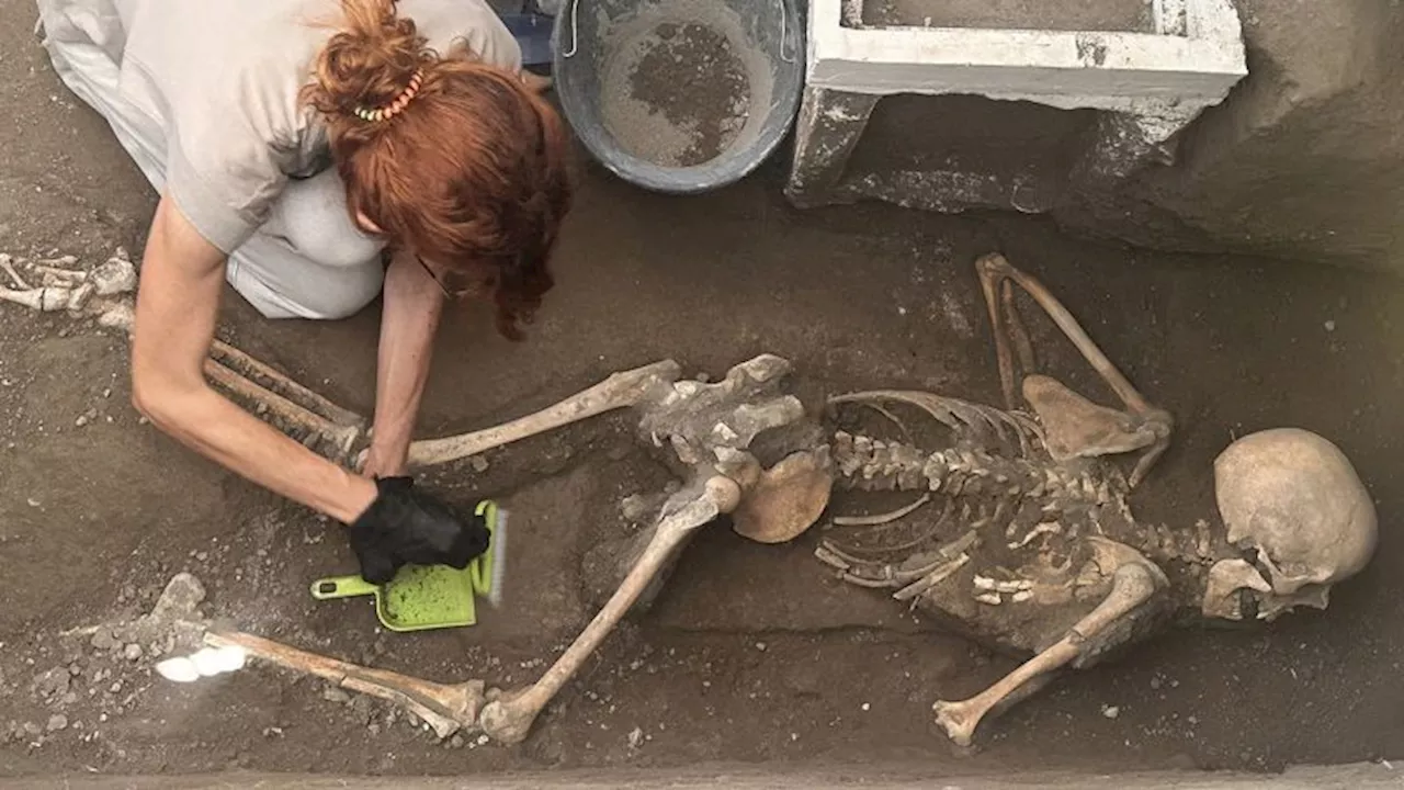 Pompeii archaeologists find bodies of man and woman