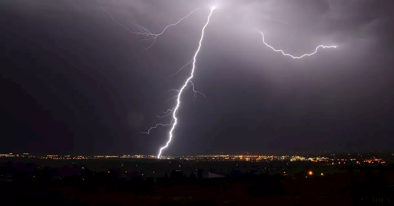 Scotland hit with thunderstorms as Met Office issues flood warning