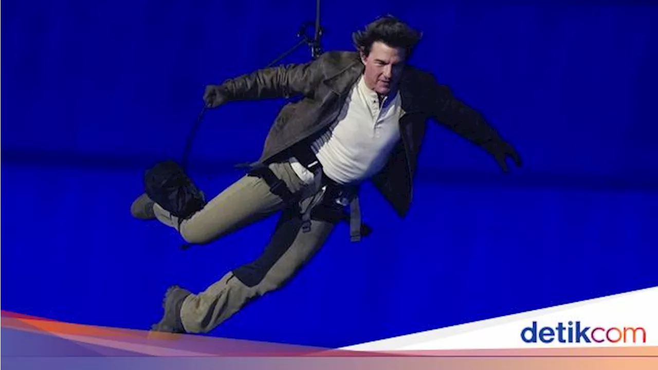 Aksi Mission: Impossible Tom Cruise dan Hal Menarik Lain di Penutupan Olimpiade 2024