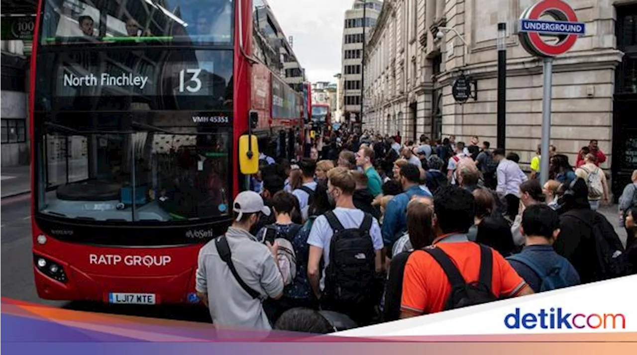 Pria di Inggris Ludahi dan Teriaki 'Teroris' pada Sopir Bus Muslim