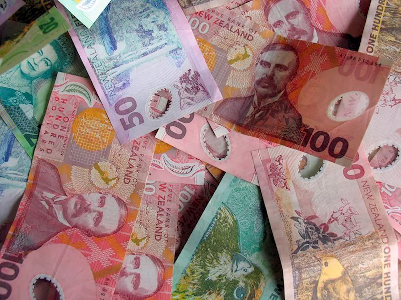 NZD/USD holds comfortably above 0.6000 mark; bulls flirts with multi-week peak