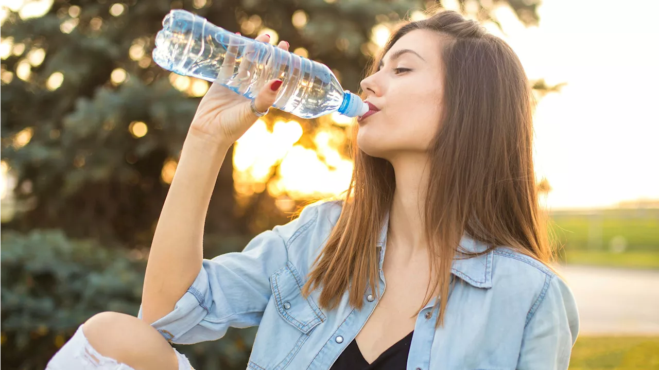  Darum solltest du nicht aus Plastikflaschen trinken