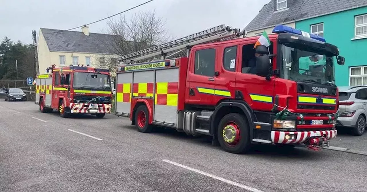 Fire crew battle late-night West Cork house blaze amid thunder warning