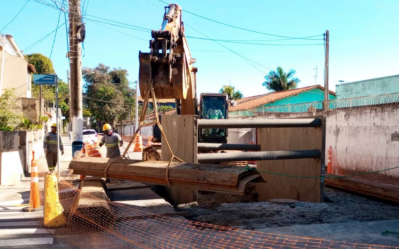 Obras de saneamento em Macaé avançam com intervenções em Aroeira e Imbetiba