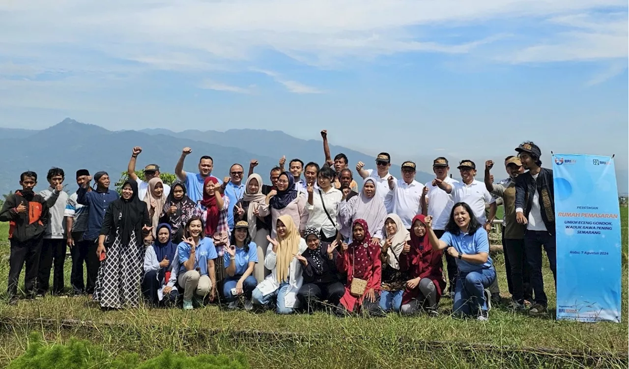 BRI Life Resmikan Rumah Pemasaran UMKM Eceng Gondok di Semarang