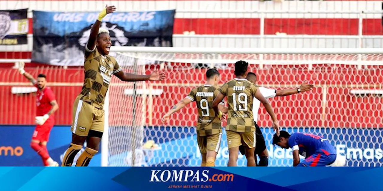 Lingkaran Pemain Arema FC dan Dewa United untuk Julian Guevara yang Sempat Hilang Kesadaran