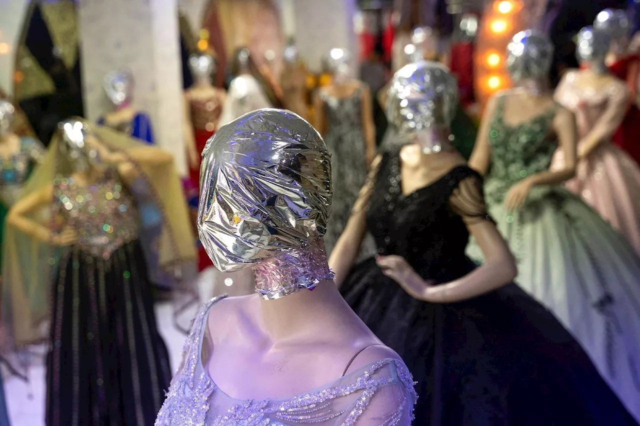 Dans les magasins d'Afghanistan, des mannequins sans visage