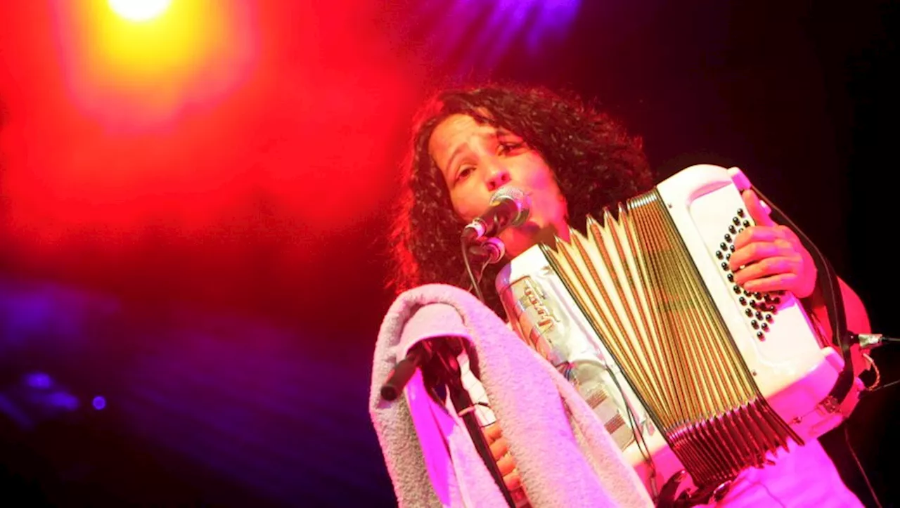 Rita Macedo chante le Brésil à la Cave Poésie