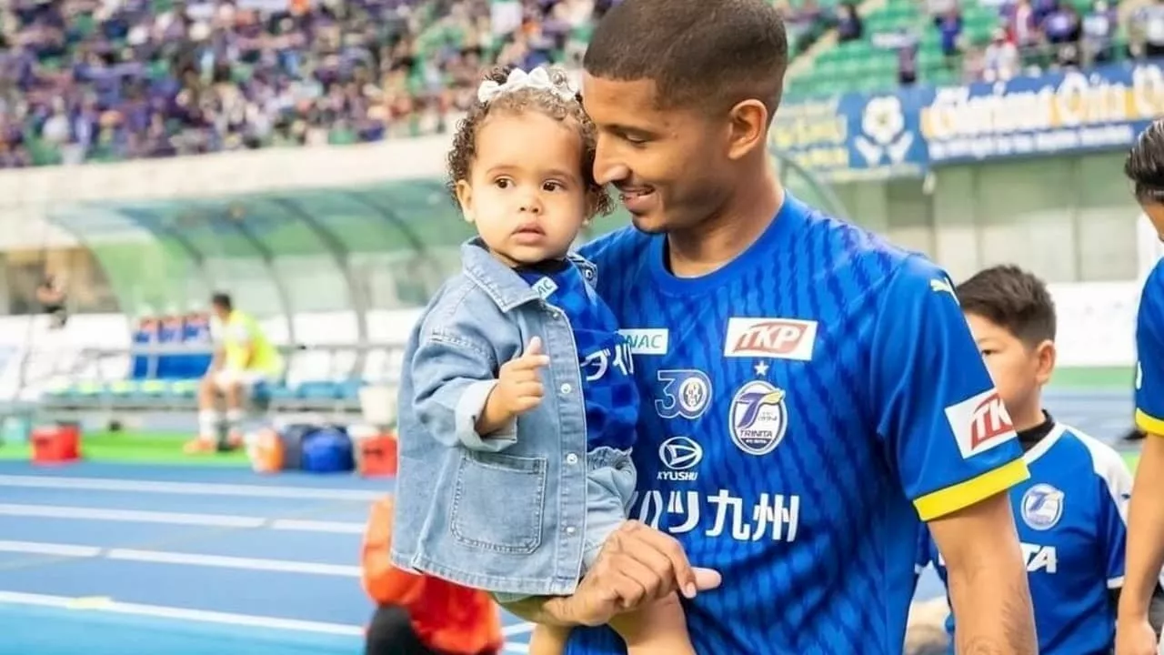 Pereira marca golaço de calcanhar e Oita Trinita vence de virada pela J-League 2