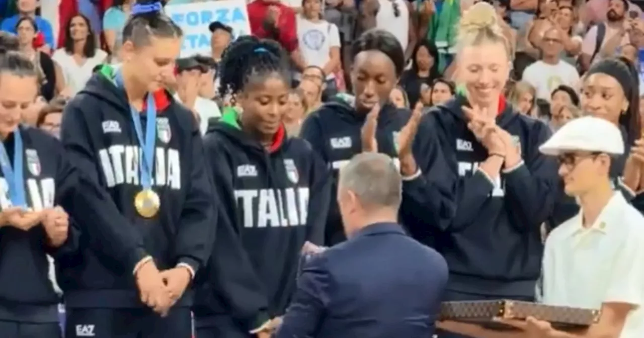 Parigi 2024, Danesi e Sylla dell'Italvolley: il gesto sul podio fa il giro del mondo