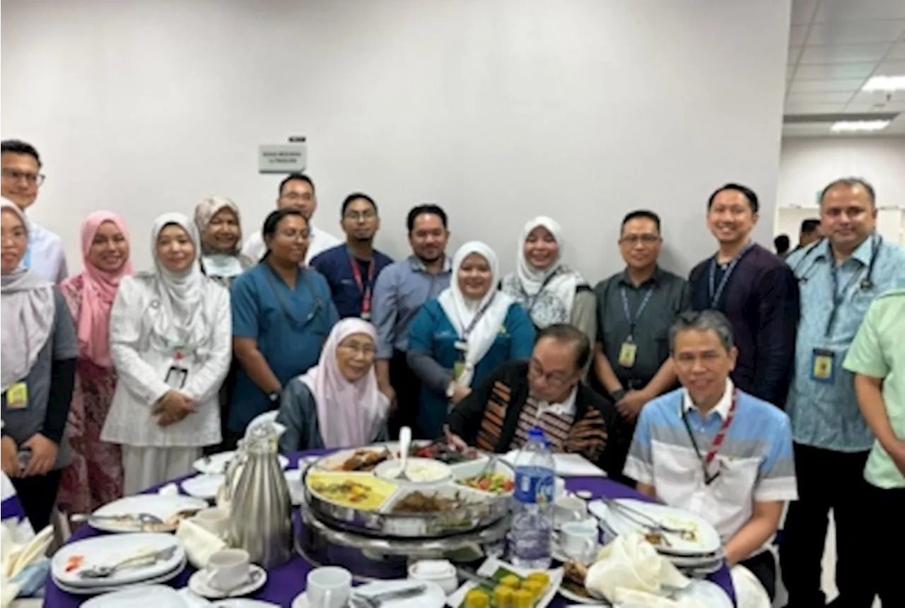 PM Anwar thanks staff of Serdang, Putrajaya and Kuala Lumpur hospitals for clean bill of health