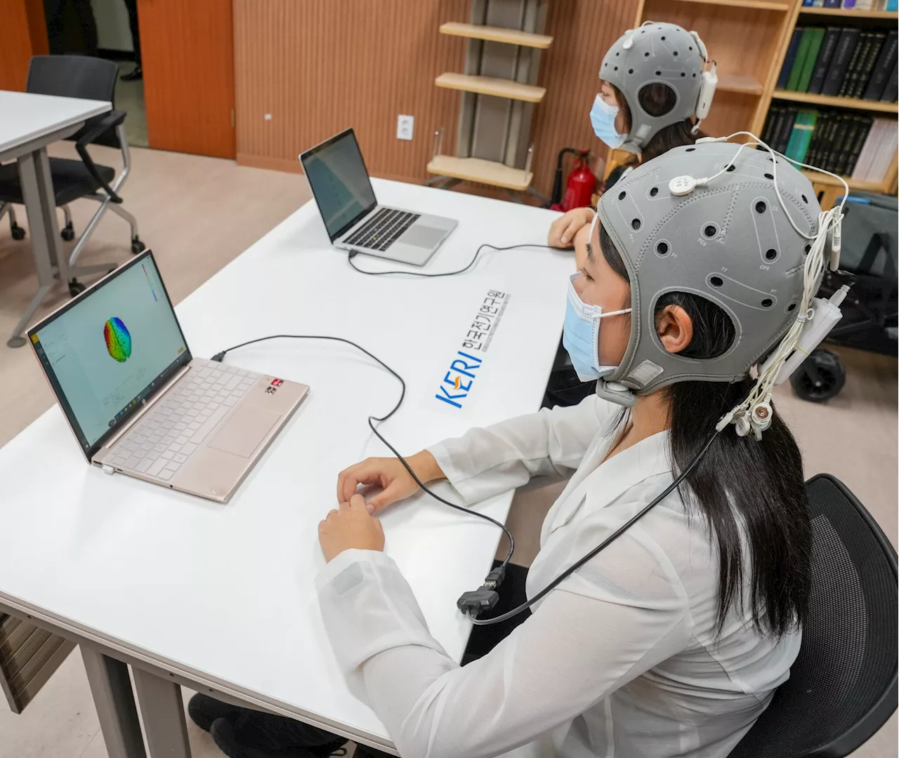 Brain electrical stimulation suppresses appetite: A new obesity treatment?