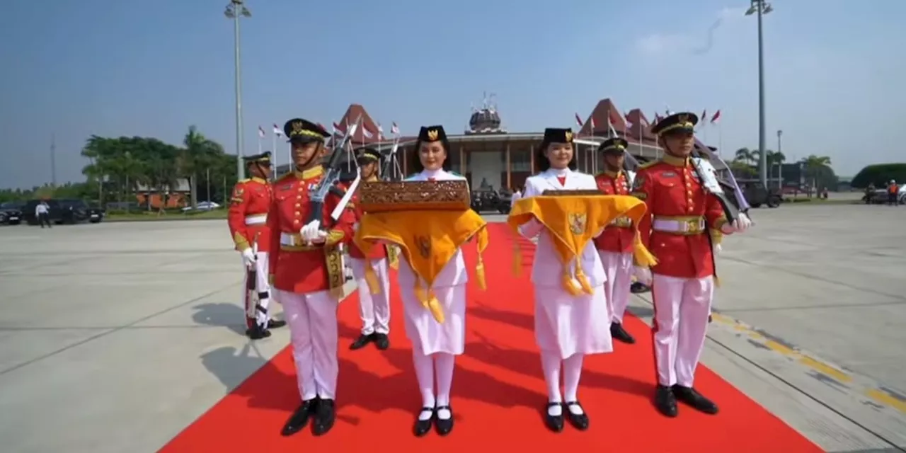 Detik-Detik Bendera Pusaka Merah Putih 'Diterbangkan' Menuju IKN