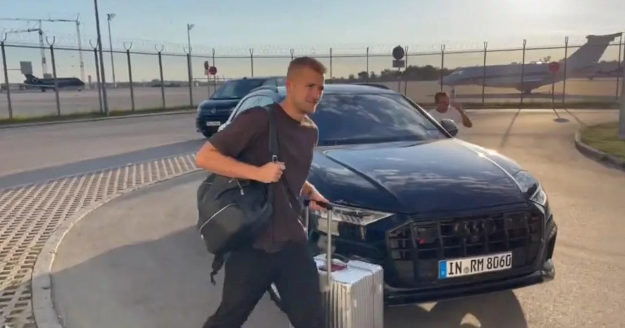 Matthijs de Ligt speaks out as he travels to complete Man Utd transfer