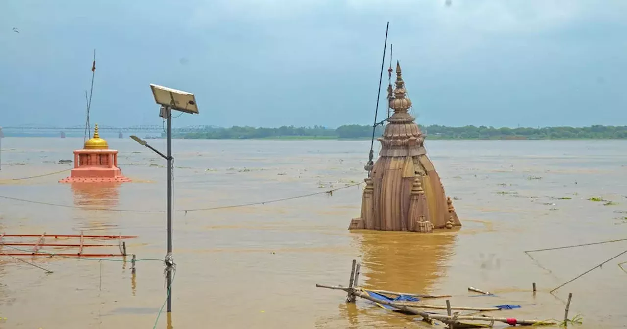 गंगा में बाढ़ से काशी विश्‍वनाथ धाम के तीन गेट बंद, सावन के सोमवार पर श्रद्धालुओं को देखते लिया गया फैसला