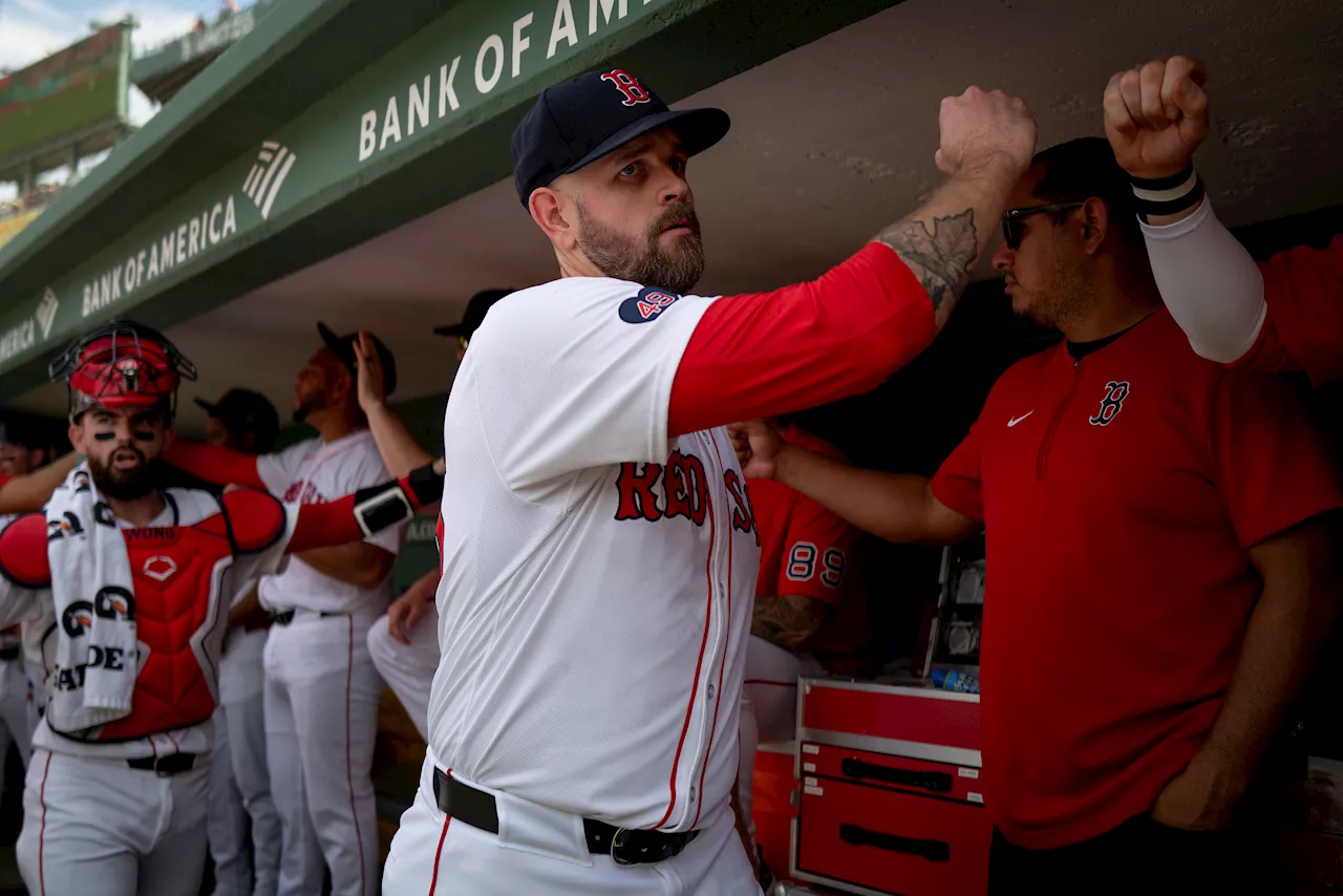 Red Sox lefty James Paxton leaves in 1st inning with calf strain after covering 1st base​