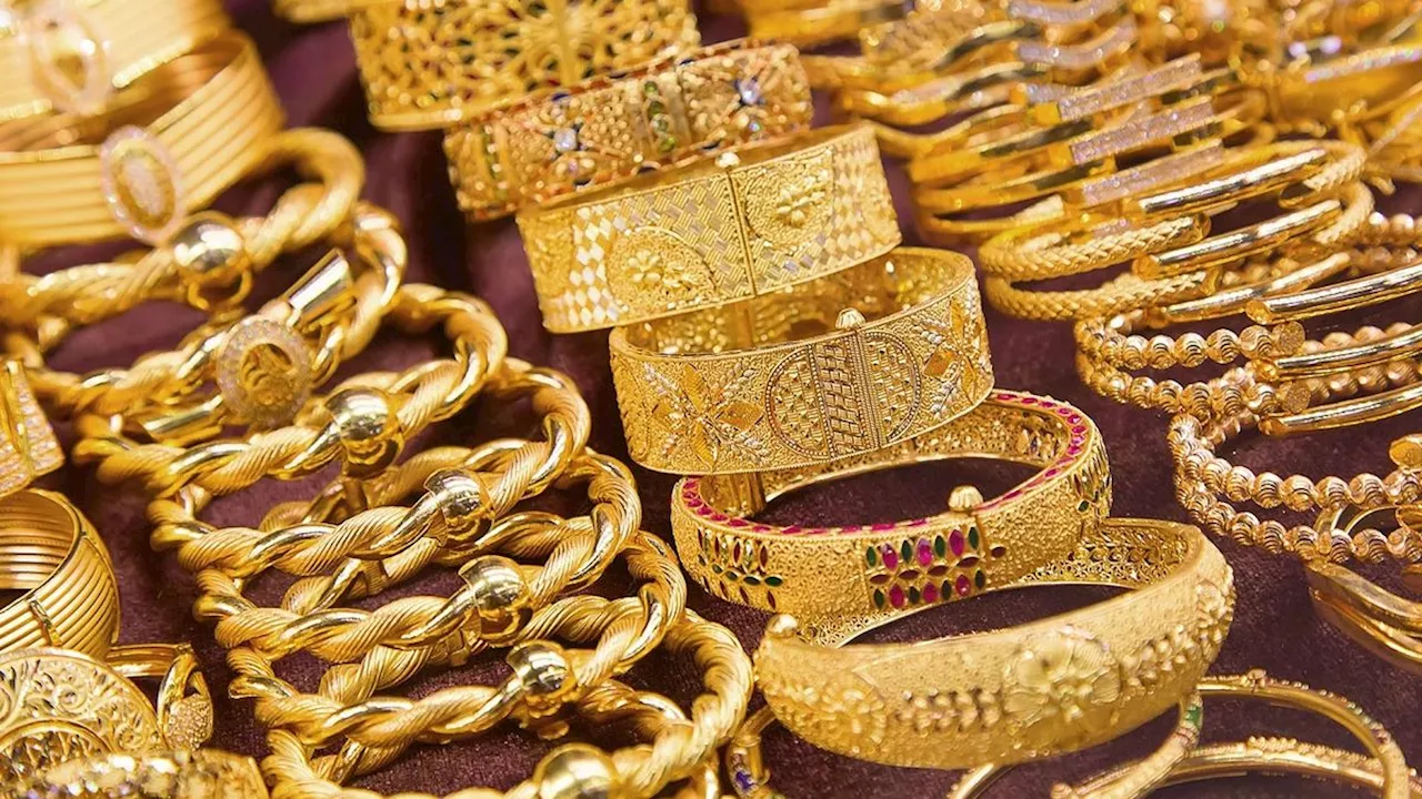 Gold Price Today: सप्ताह के पहले दिन सर्राफा बाजार में उछाल, सोना 70,000 के पार, चांदी 81 हजार के पास