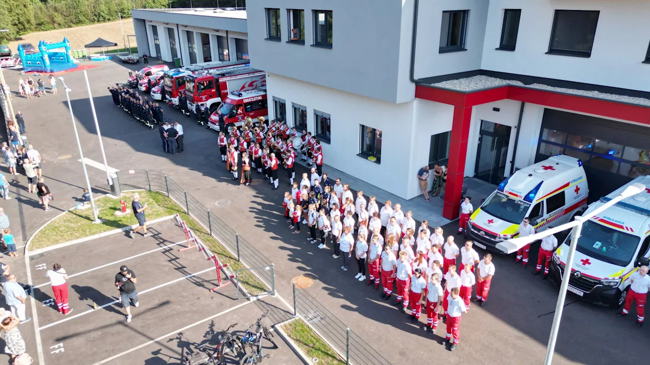 Feuerwehr und Rotes Kreuz zogen ins neue Sicherheitszentrum ein