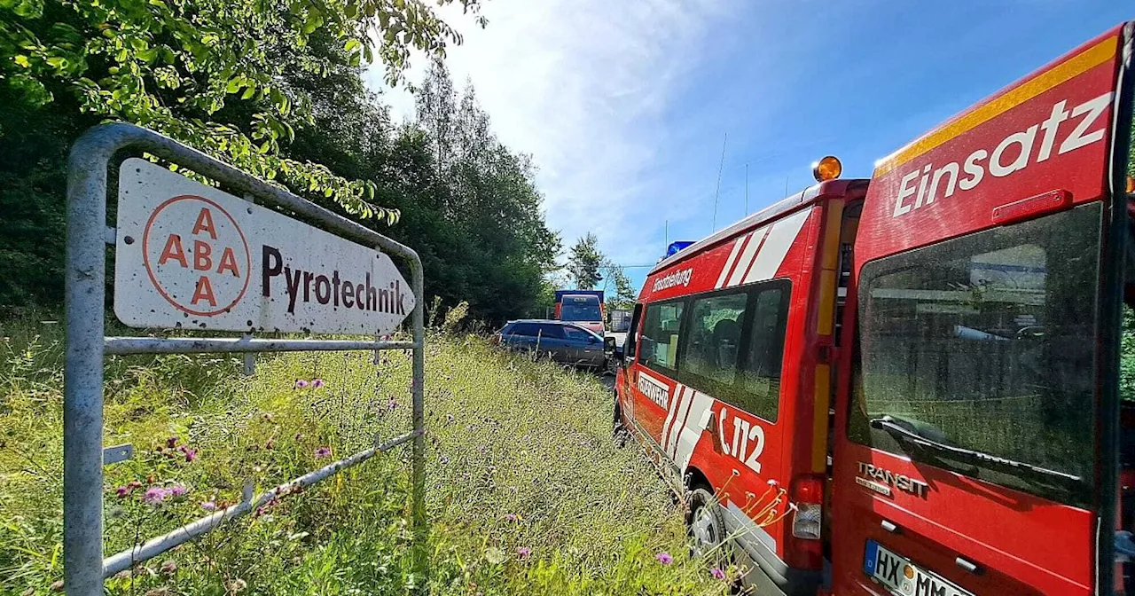 Explosion: Einsatz bei Pyrotechnik-Firma in Marienmünster