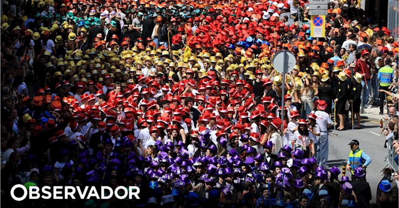 Estudantes do Porto pedem aos políticos Pacto de Regime no Dia Internacional Juventude