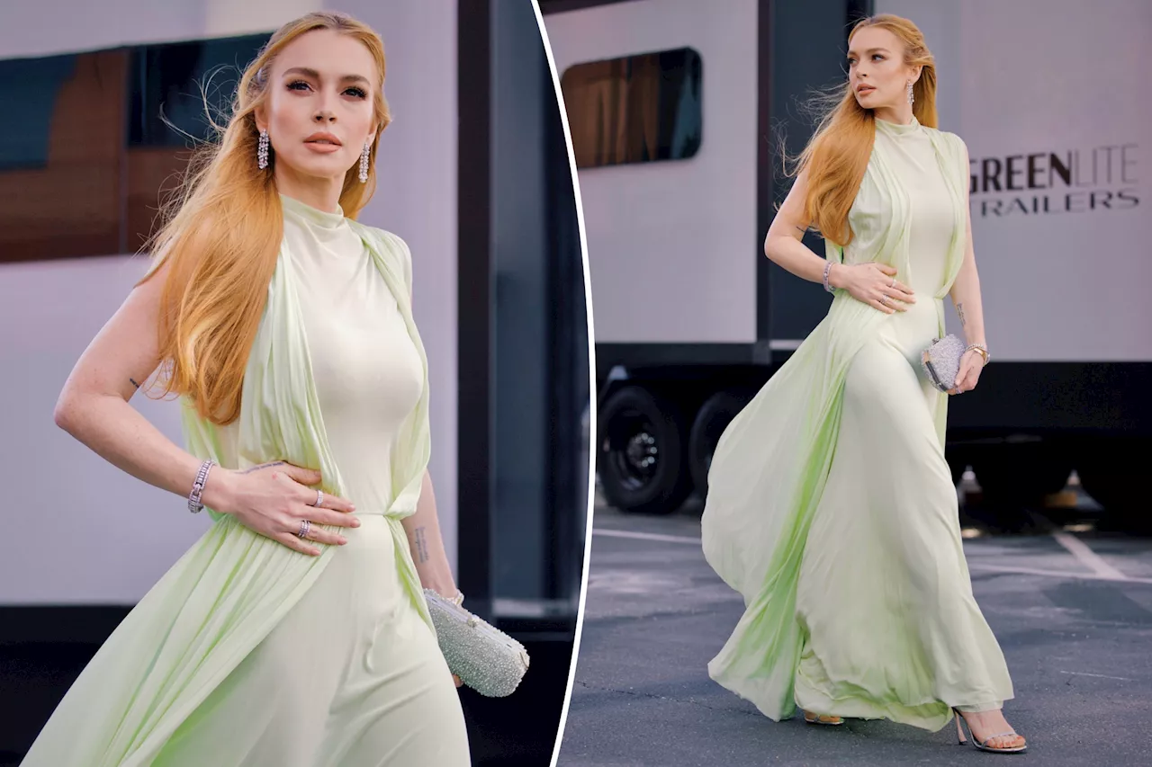 Lindsay Lohan gives off 'goddess' vibes in ethereal gown at Disney's D23 Expo