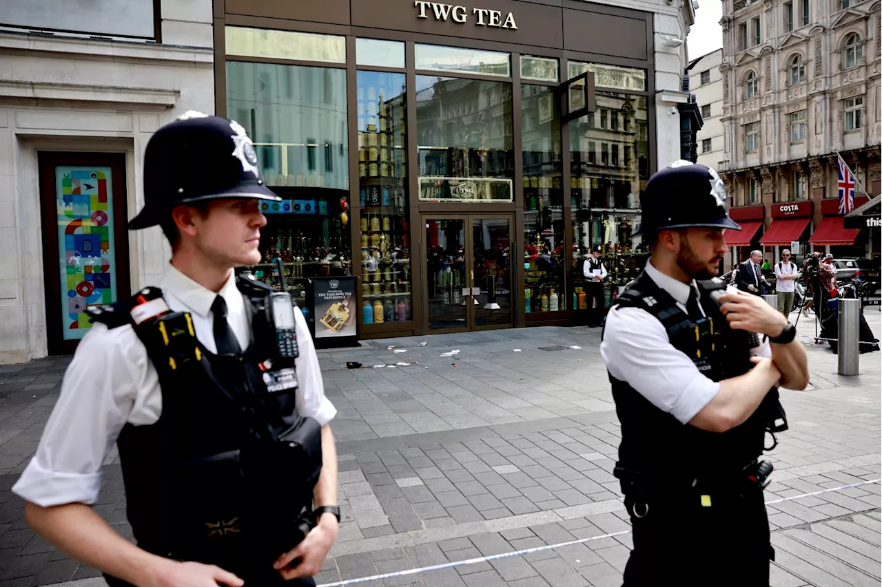 Detenido un hombre por apuñalar a una niña y una mujer en el centro de Londres