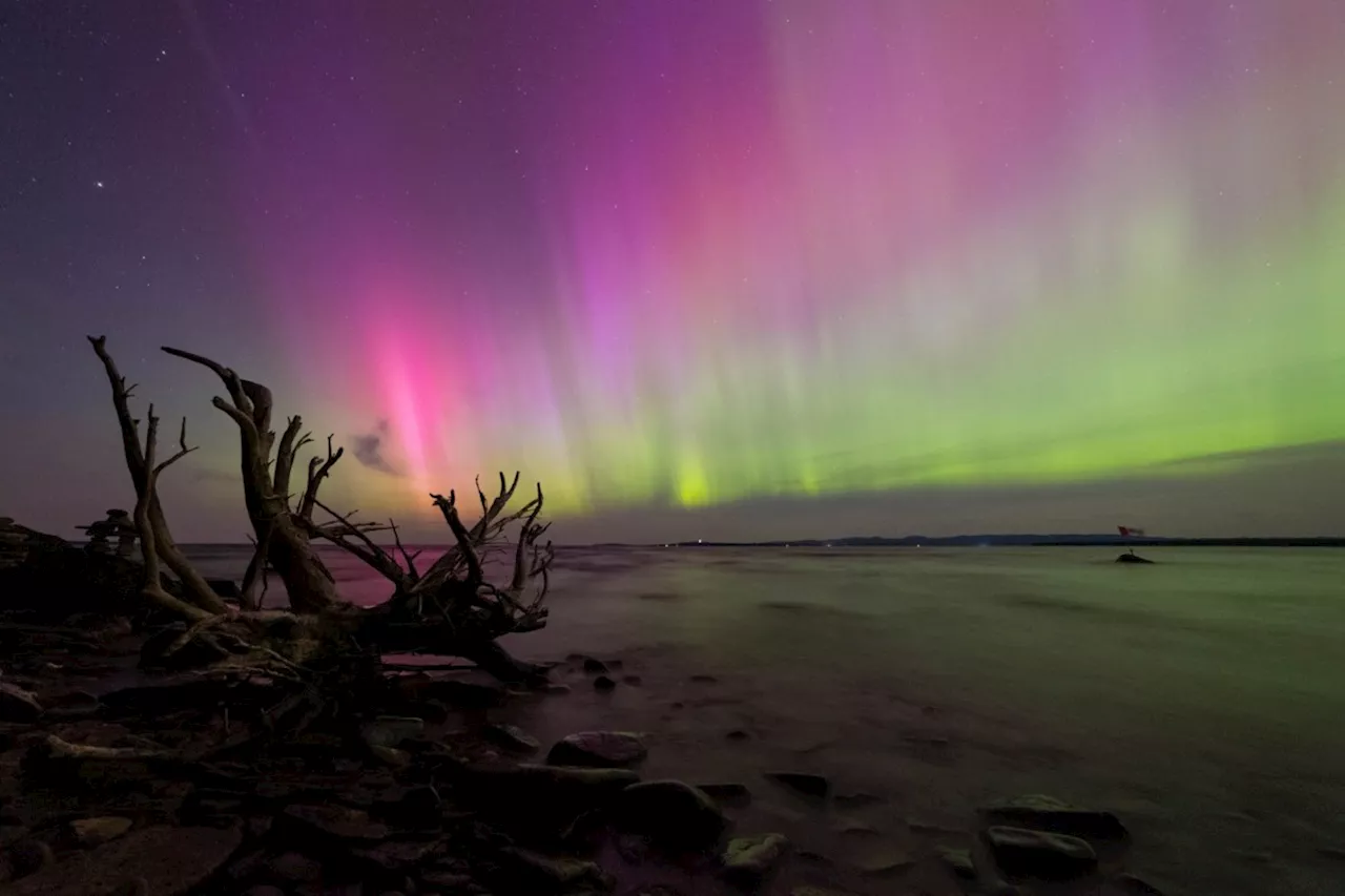 GALLERY: Northern Lights put on a vibrant show overnight