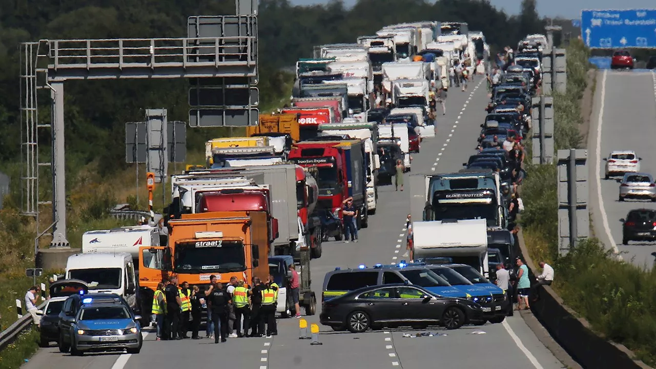 Schleswig-Holstein: Polizei schießt Messerangreifer auf A7 nieder