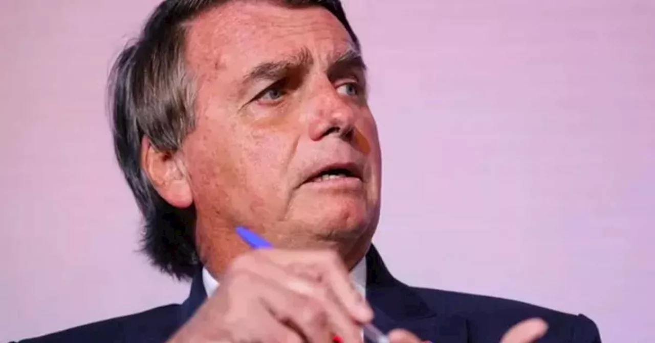 Bolsonaro usa decisão do TCU sobre relógio de Lula para tentar enterrar inquérito das joias