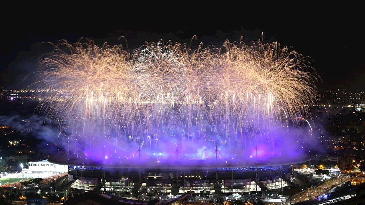 Athletes stop watching Olympics closing ceremony as Paris 2024 breakdancing contestants upstage official...