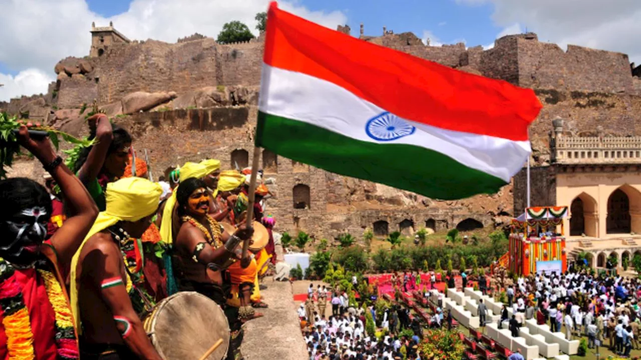 Independence Day: కేసీఆర్‌ బాటలోనే రేవంత్‌.. గోల్కొండలోనే స్వాతంత్ర్య సంబరాలు