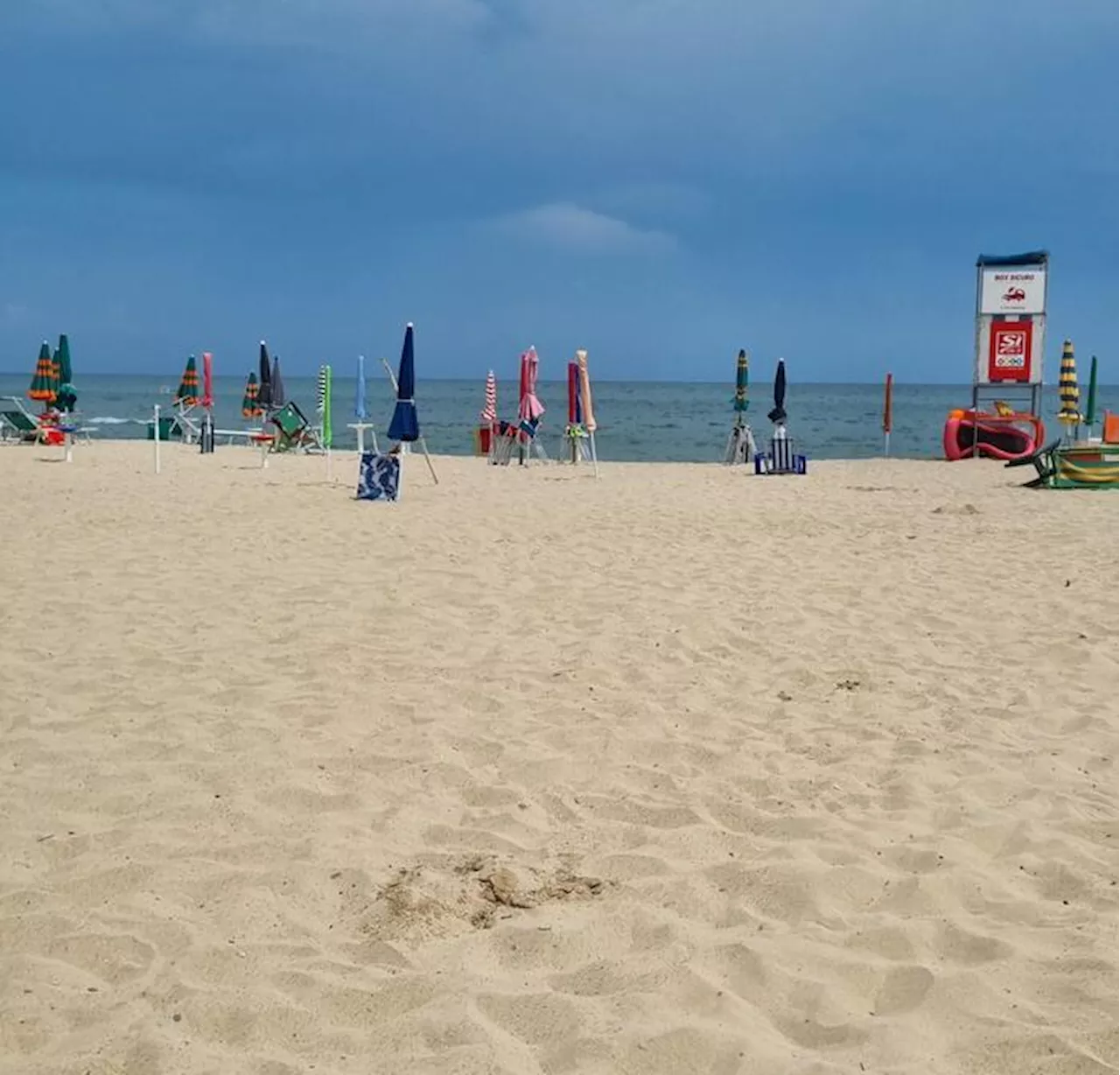 Colpita da un fulmine in spiaggia, morta dopo giorni di agonia