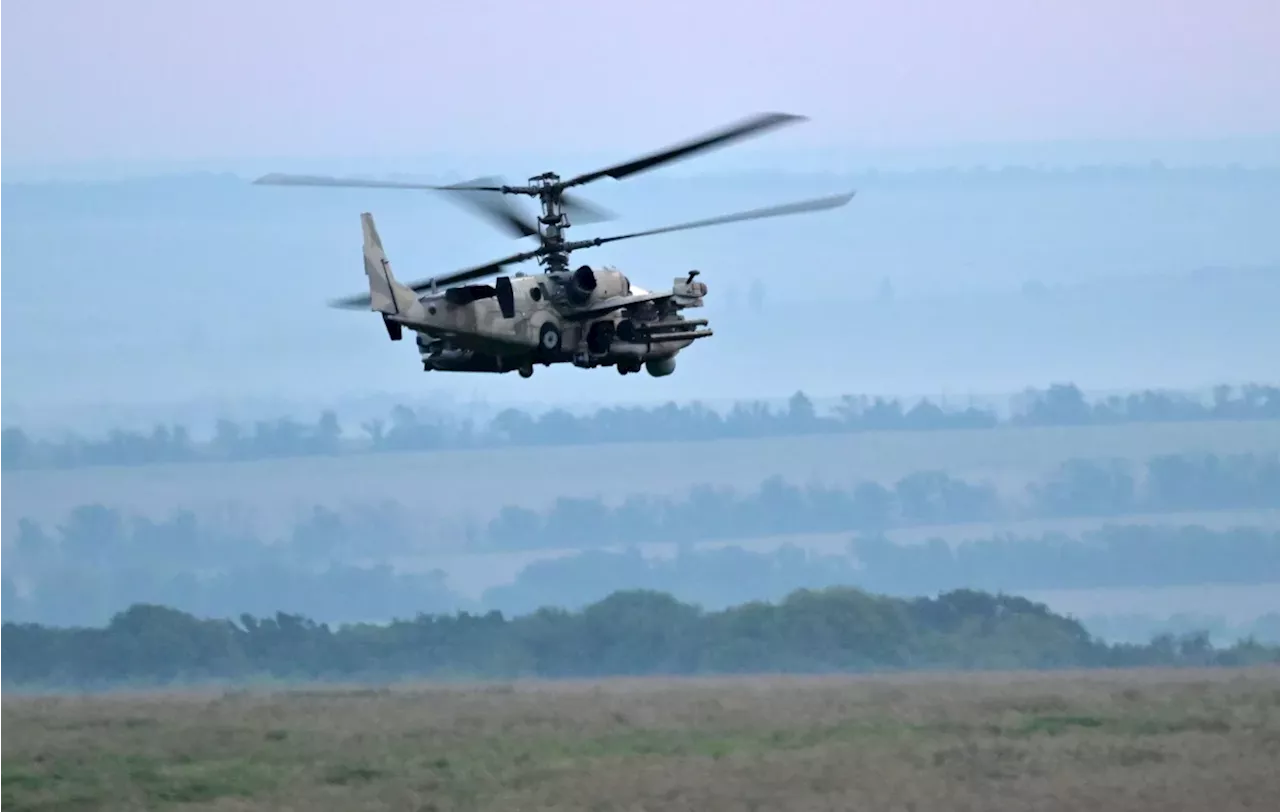 Экипажи вертолетов Ка-52 нанесли удары по живой силе ВСУ в Курской области