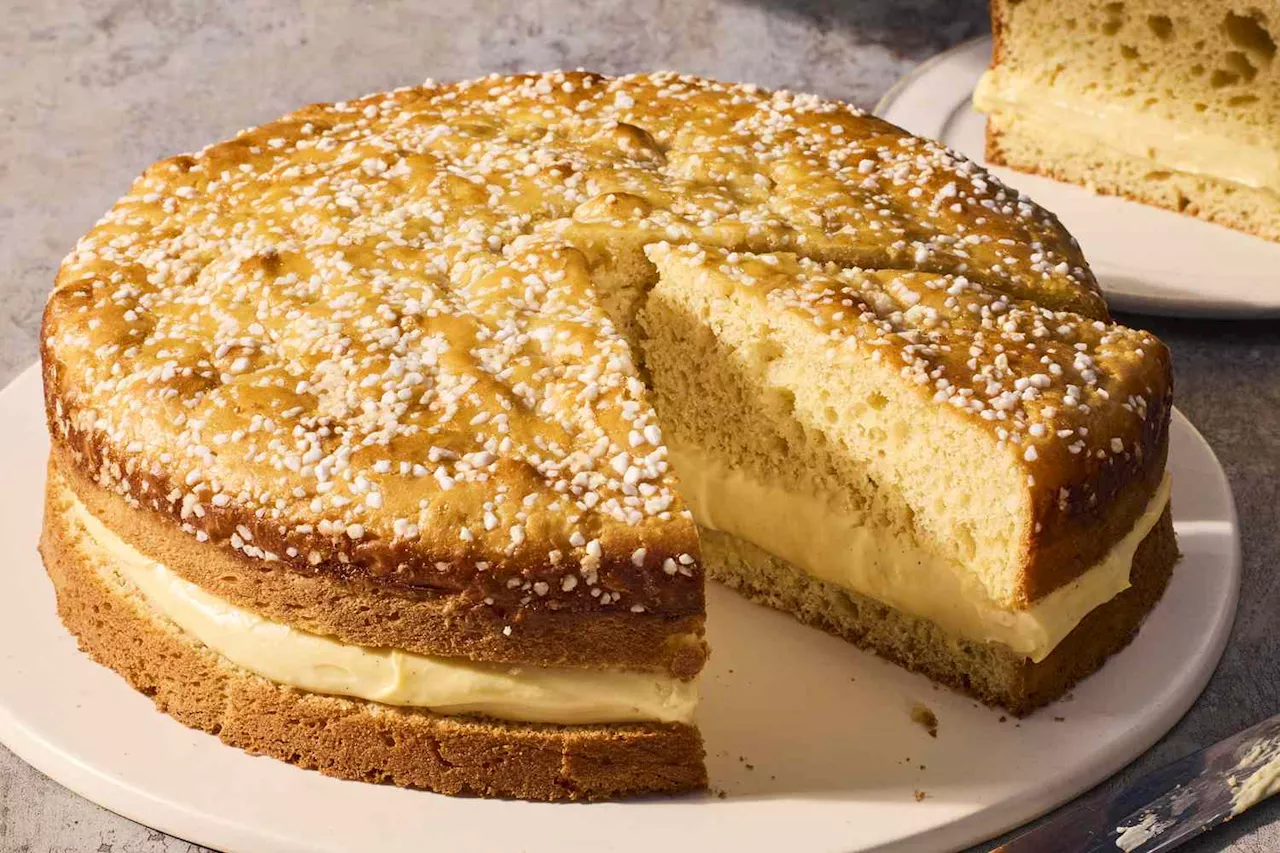 Tarte Tropézienne (Brioche Cake with Pastry Cream)