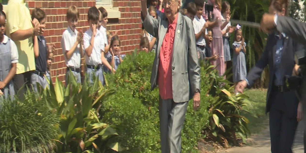 Gov. Kay Ivey makes a stop in Mobile on her ‘Back to School’ tour