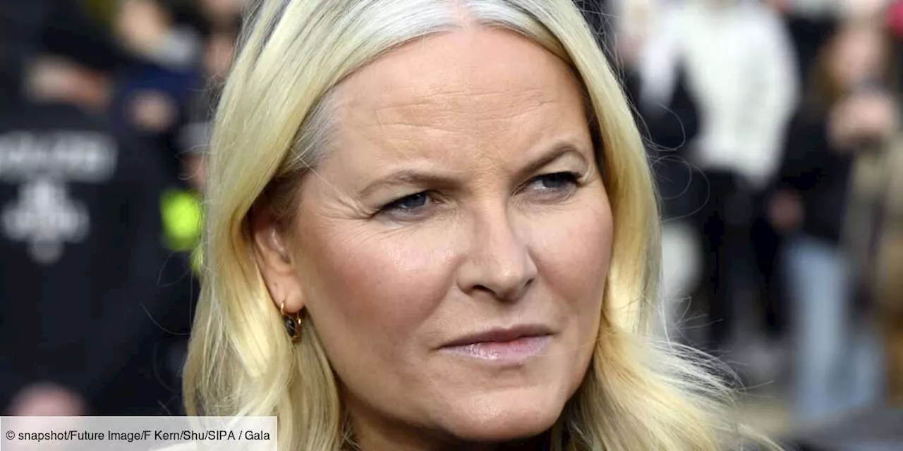 Mette-Marit de Norvège : après l’arrestation de son fils, sa petite-amie refait surface