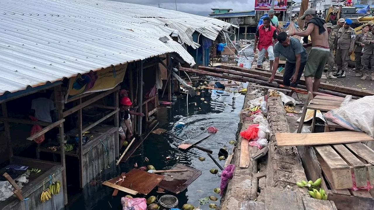 4.000 Pedagang Belum Tertampung, Pasar Mardika Ambon Berantakan