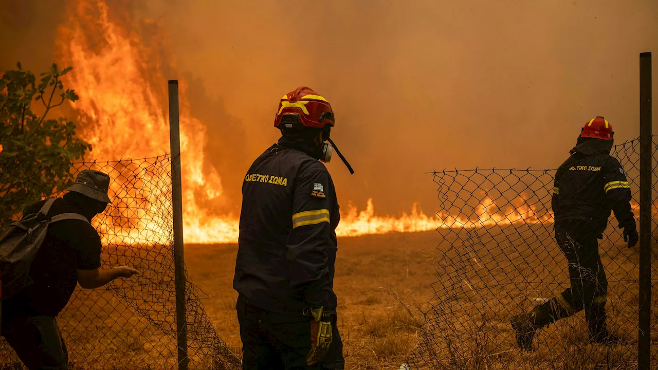  Feuerwalze in Griechenland fordert erstes Todesopfer