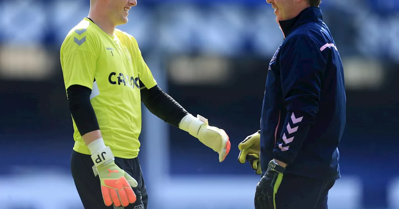 Former Ireland goalkeeper confirms departure from Everton after seven years