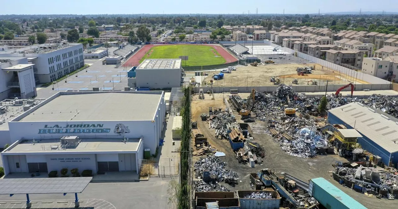 Scrapyard explosion rattles Watts high school on first day of classes