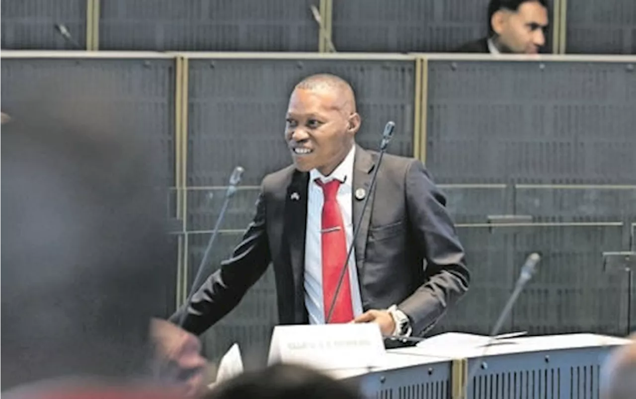 Al Jama-ah's Kabelo Gwamanda quits as Joburg mayor, fights with Thapelo Amad for MMC position