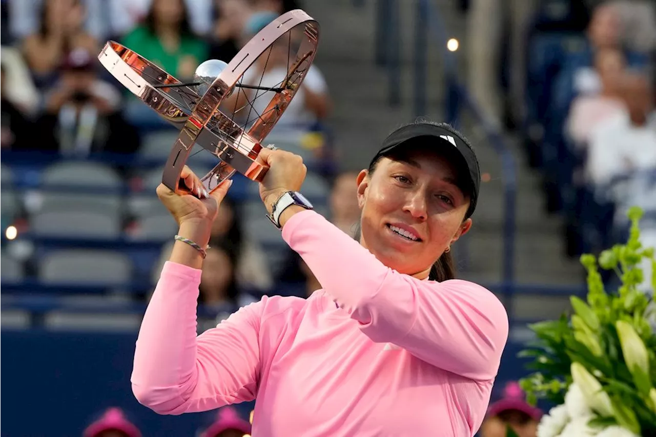 Pegula beats Anisimova to claim 2nd straight National Bank Open title