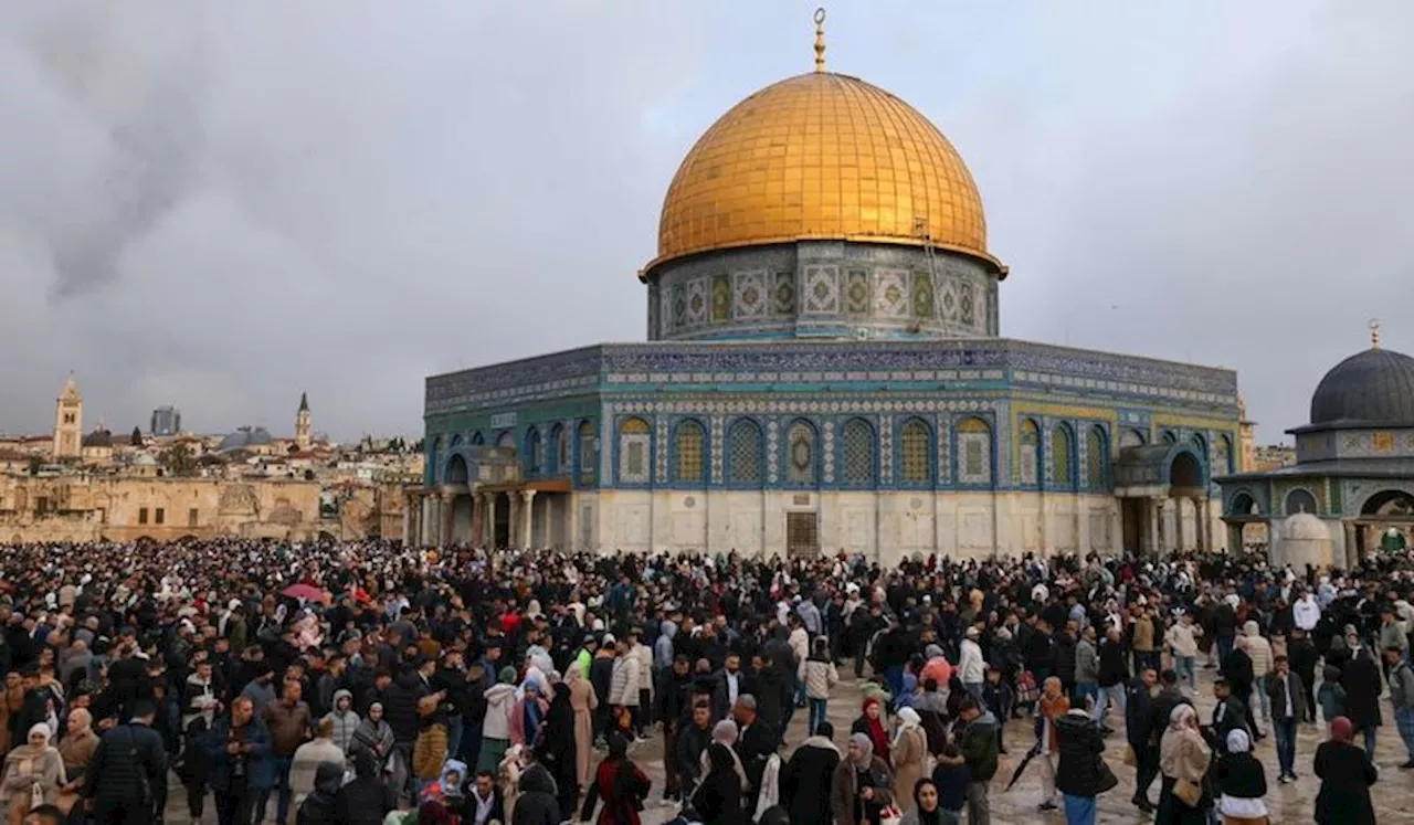 Dilindungi Tentara, Ribuan Pemukim Ilegal Israel Terobos Masjid Al-Aqsa